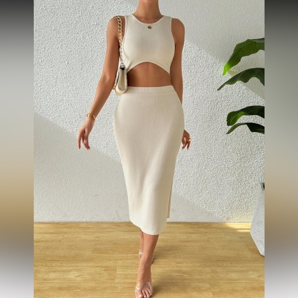 Elegant Cream Ribbed set - Picture 2 of 5